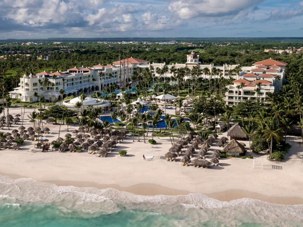 Iberostar Grand Bávaro (also valid for Staff’s Family & Friends even if the Staff member is not travelling!)